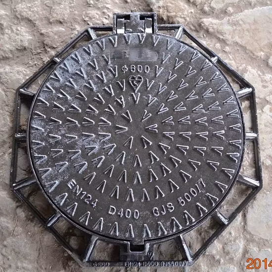 OEM D400 Dia850 Co600 H190 Tapa de registro eléctrica Tapa de registro de hierro fundido redonda resistente
